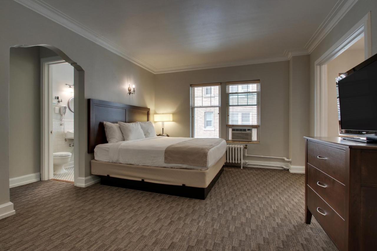 Knickerbocker On The Lake Milwaukee Chambre photo
